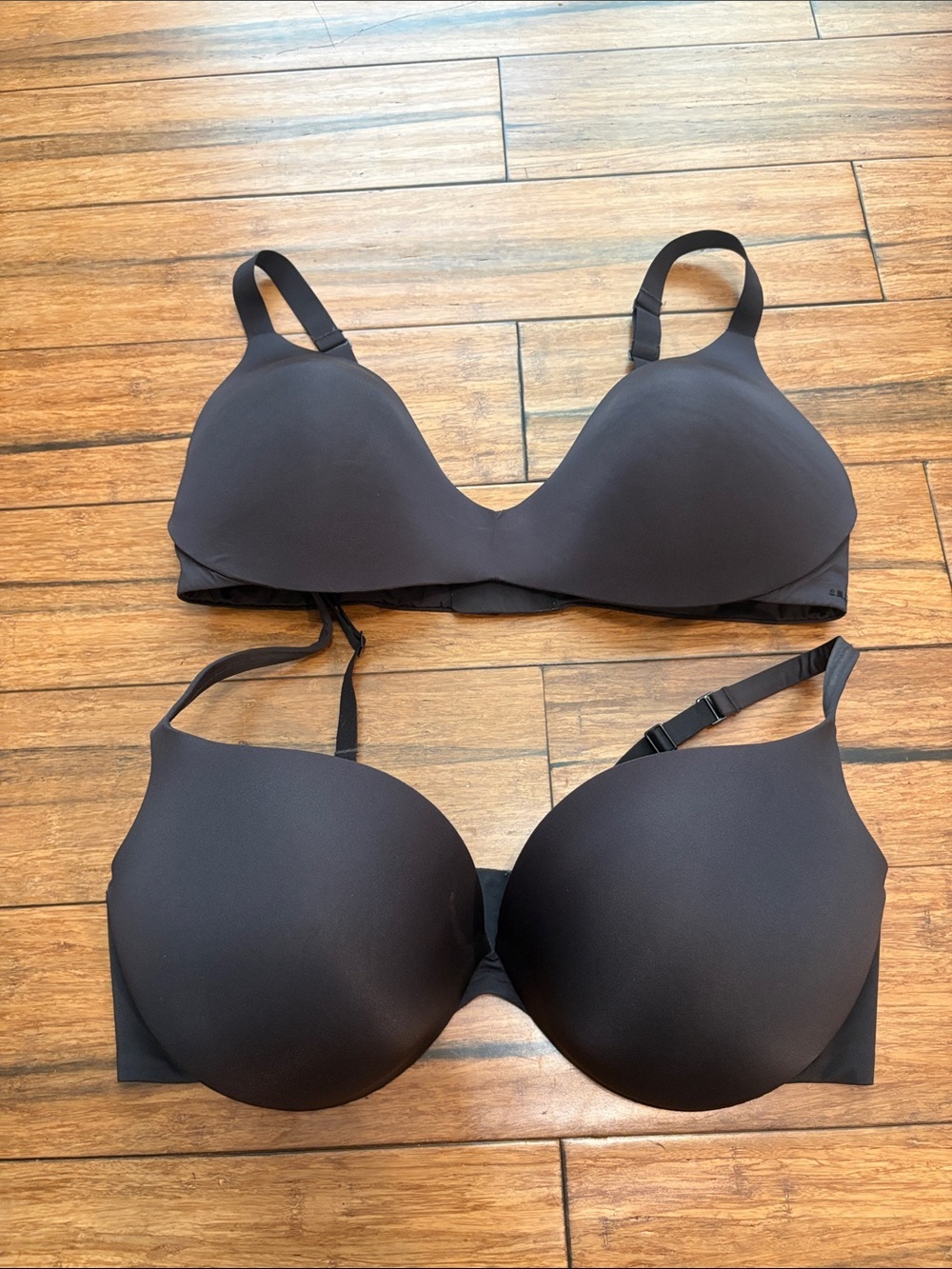 SKIMS Kim Kardashian 40DD Bras Lot of 2 Black Underwire and Wireless